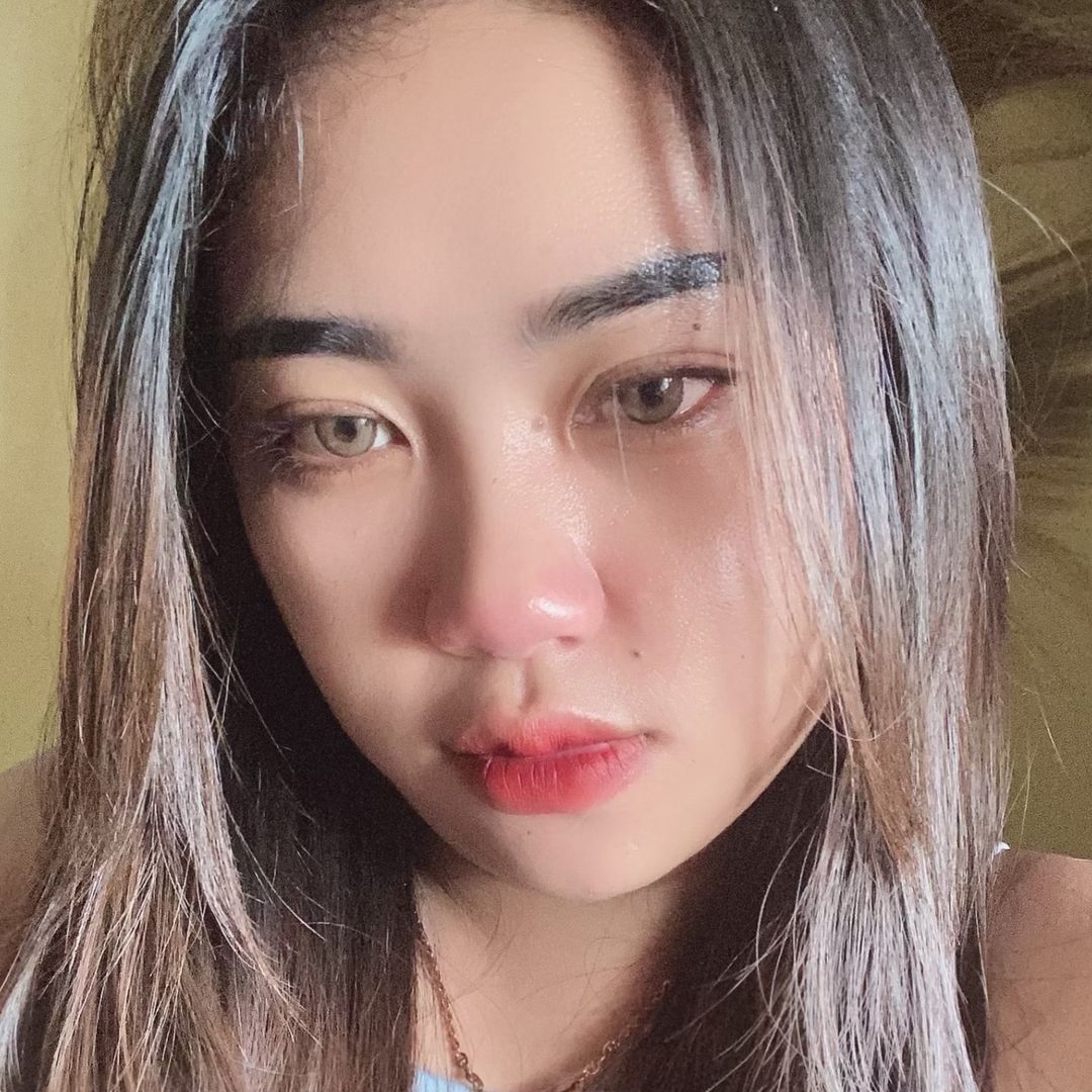 Dessy Diana Putri, Pendiri Kios Bunga Diana